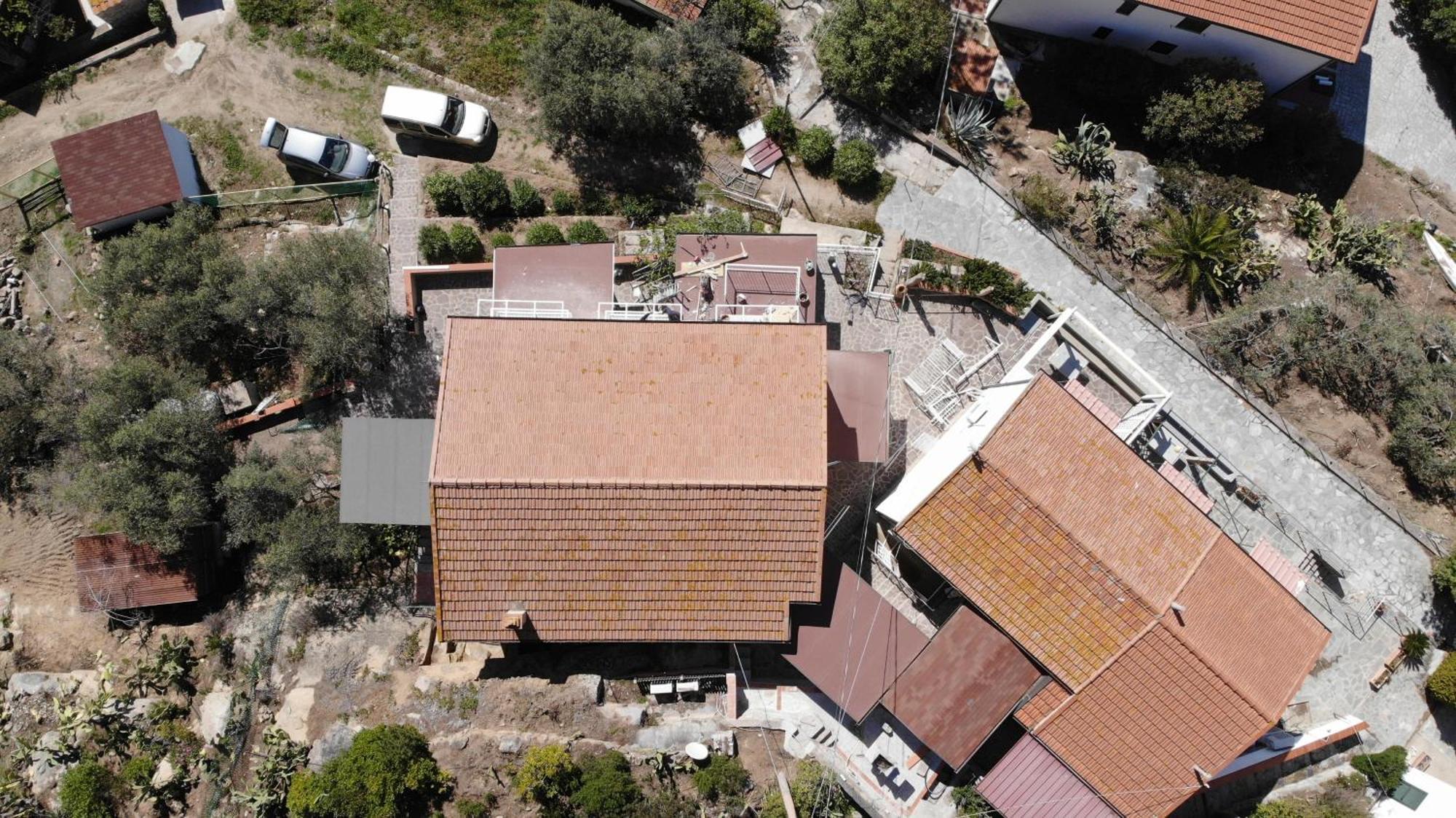 Appartamenti Cavoli - Vista Mare Con Terrazze, Clima E Posti Auto Spiaggia di Cavoli Luaran gambar