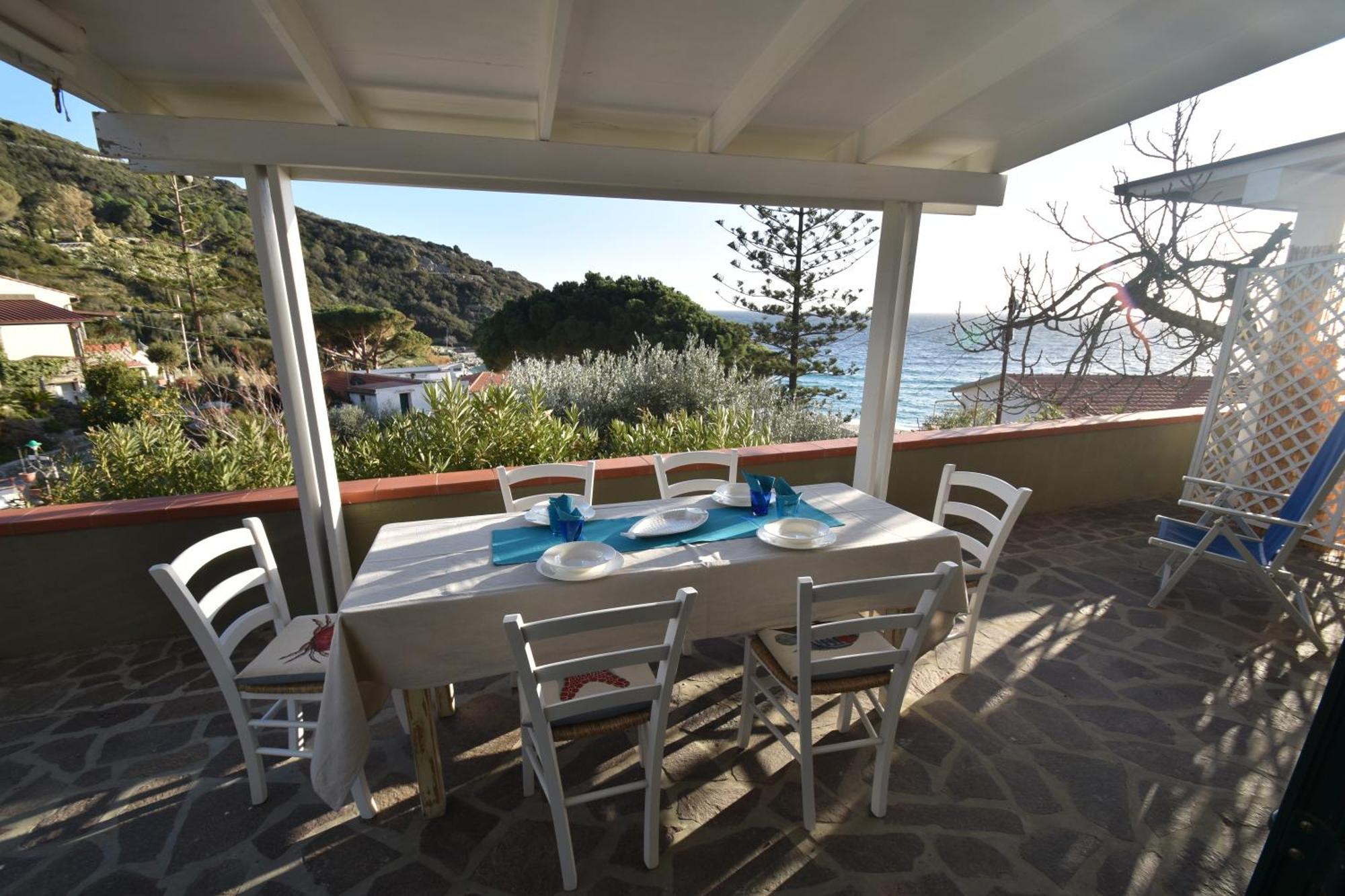 Appartamenti Cavoli - Vista Mare Con Terrazze, Clima E Posti Auto Spiaggia di Cavoli Luaran gambar